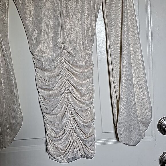 Lucy‎ in the Sky Cream Ruched Bodycon Long Sleeve Mini Dress Size XSmall - Picture 6 of 11